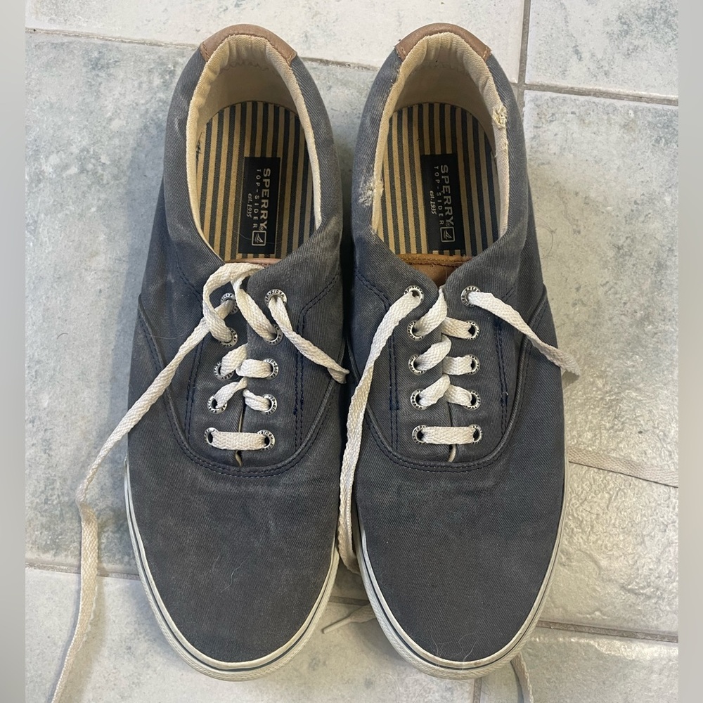 Sperry men’s boat sneakers size 11